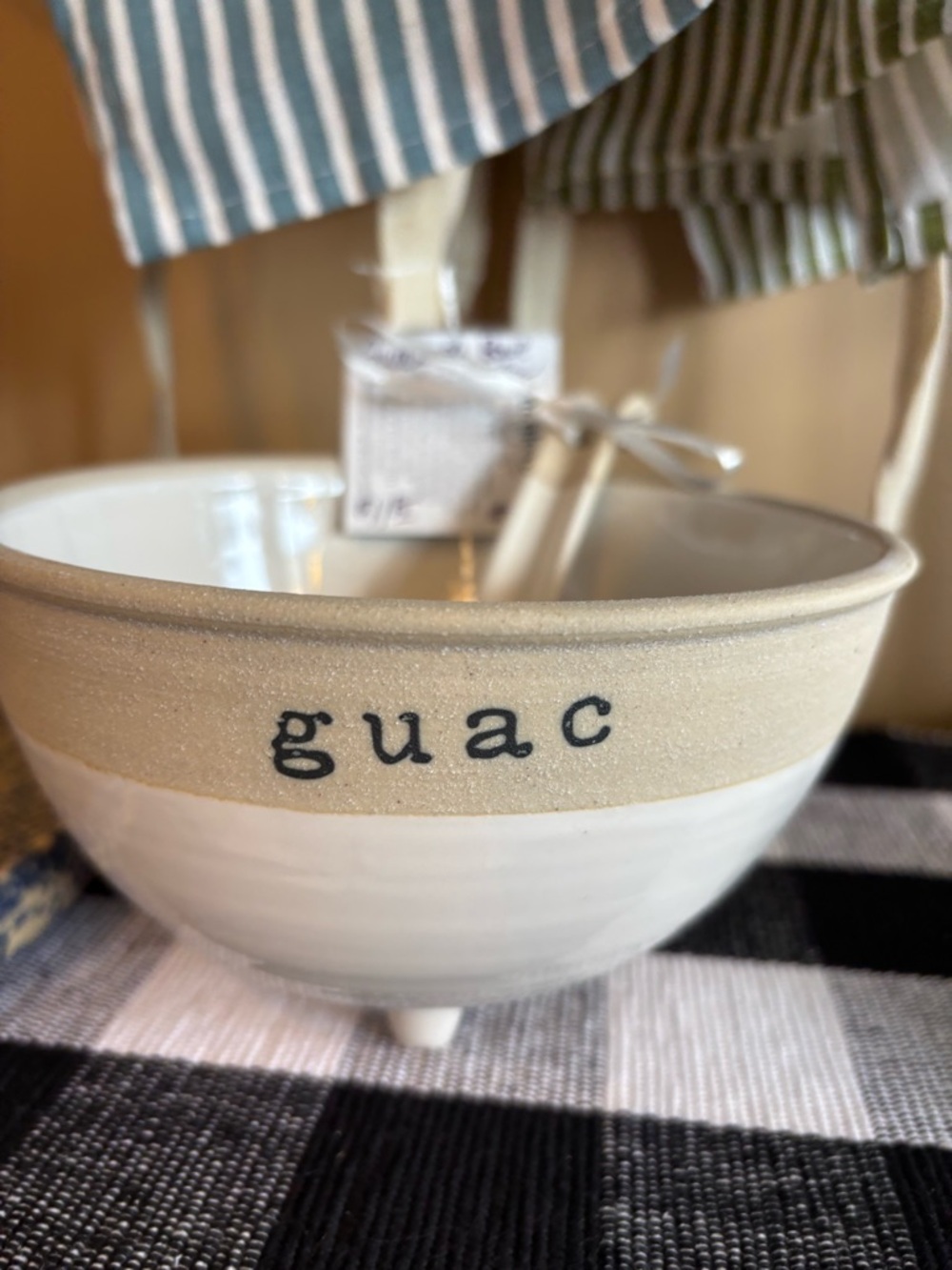 Stoneware 'guac' Dip Bowl in Beige and White - Kitchen Serving Bowl and spoon